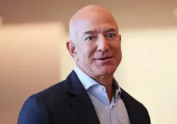 Jeff Bezos evalúa lanzar un fondo de US$ 100.000 millones para transformar la producción en escala con IA