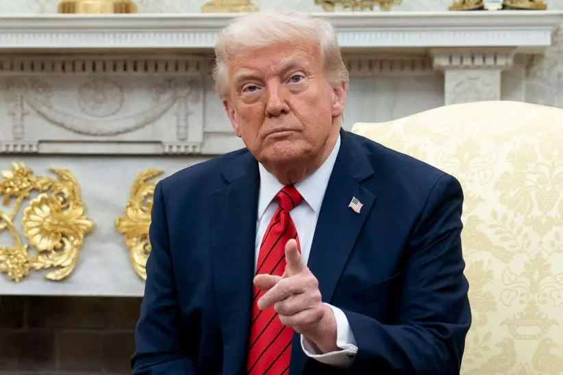 donald-trump-en la oficina oval en la casa blanca