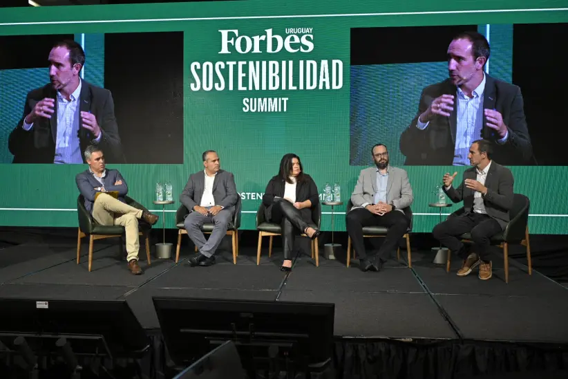 Andrés Oyhenard, Andrés Curbelo, Larissa Perdomo, Benjamín Dreifus y Juan Labat. Foto: Diego Olivera.