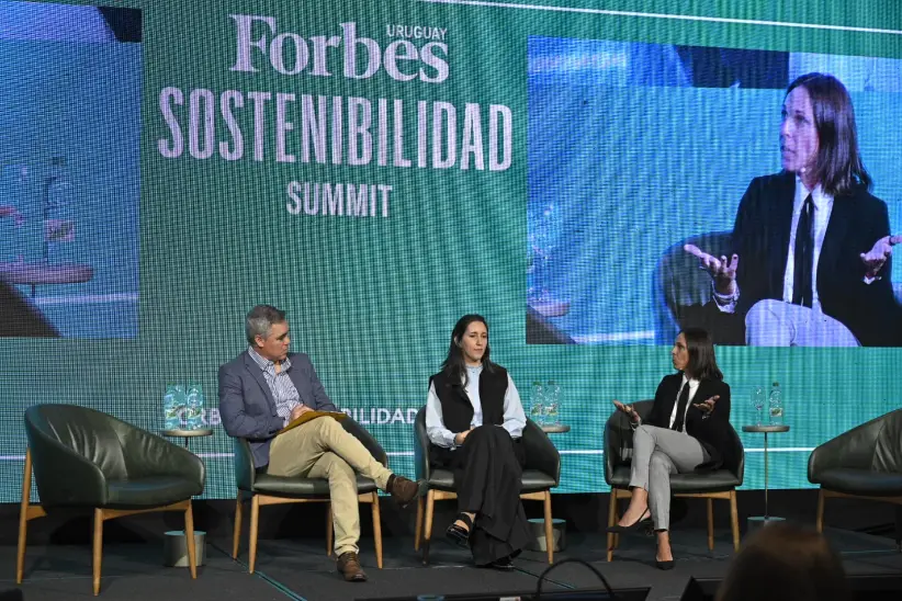 Andrés Oyhenard, Belén Martínez y Andrea Ramagli. Foto: Diego Olivera.