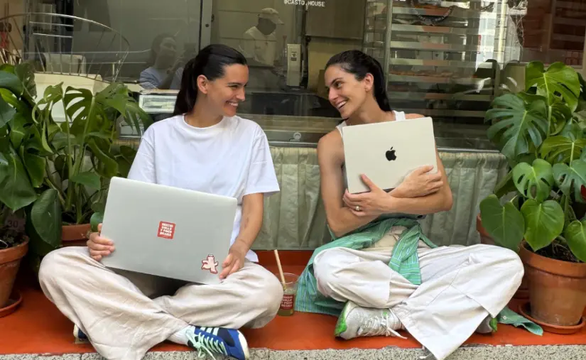 Filas constantes, alianza con marcas y un tercer local en agenda: así es Casto, la cafetería éxito en Madrid, cofundada por una uruguaya