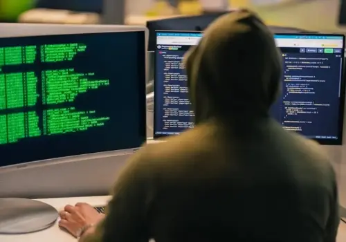 Alerta mundial por Mythos, la nueva IA que Anthropic frenó ante el riesgo de ciberataques masivos