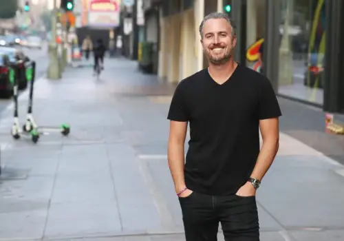 La marca de snacks que rechazó el manual del Silicon Valley y conquistó Starbucks y Costco