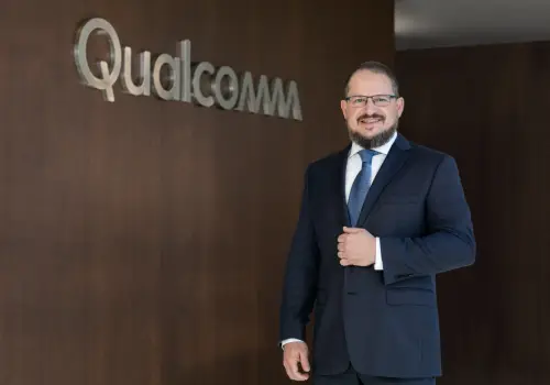 Las acciones de Qualcomm se disparan tras conocerse que OpenAI quiere crear su propio iPhone