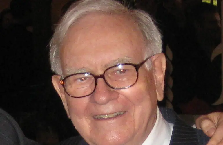 Cuál es el ETF preferido de Warren Buffett que sigue dominando el mercado