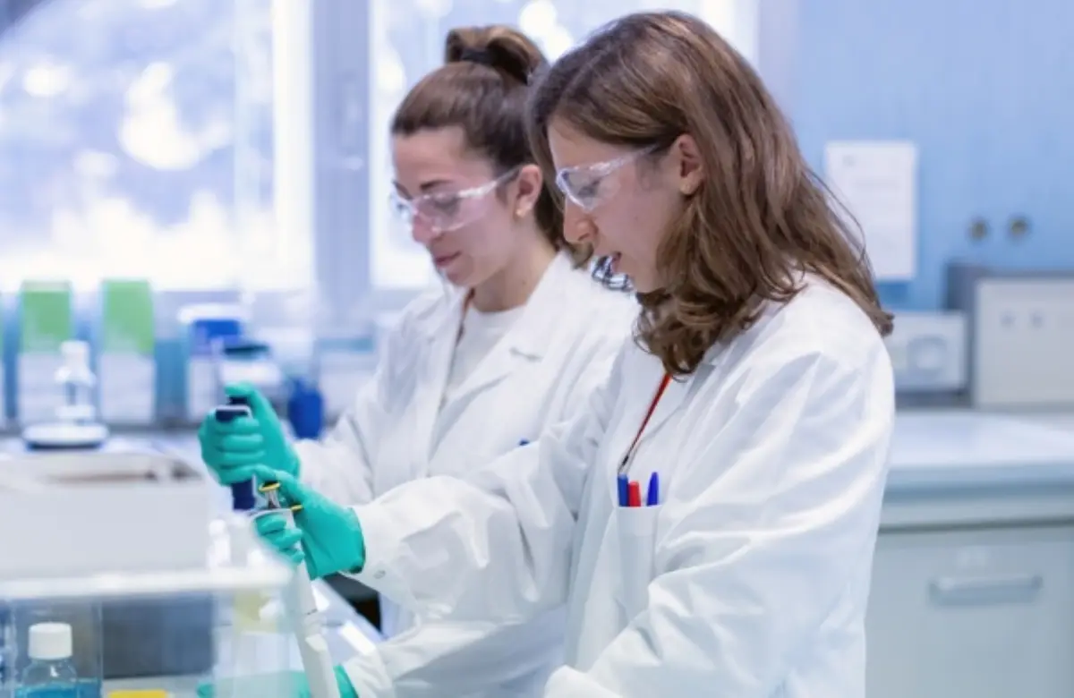 Uruguay en el radar global del gigante farmacéutico GSK: ciencia local, inversión y datos de valor