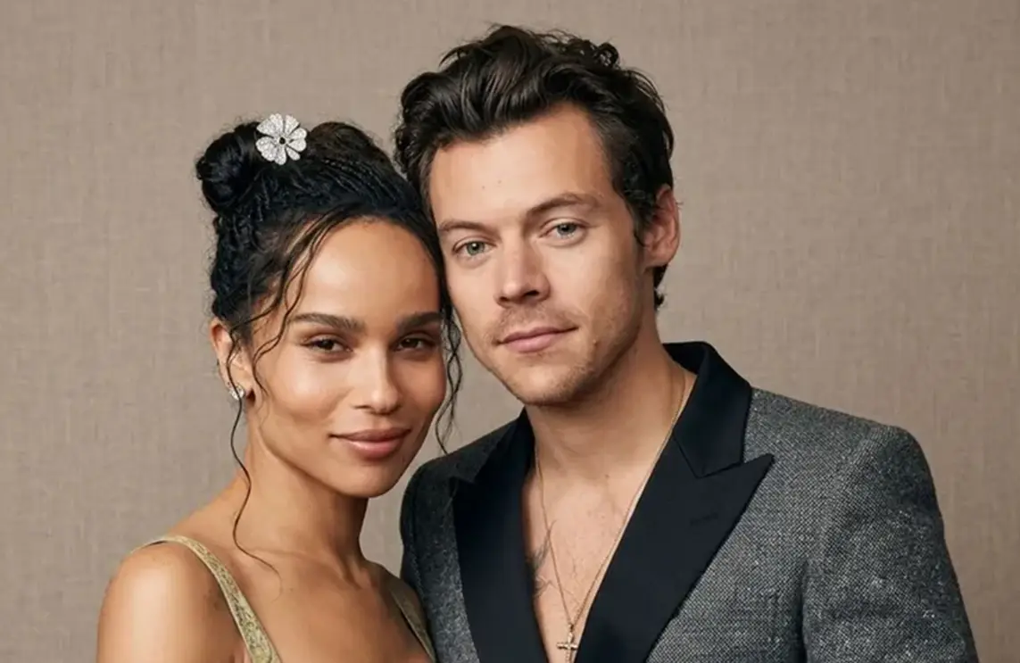 Un diamante de 500.000 dólares: los detalles del anillo de compromiso de Zoë Kravitz y Harry Styles
