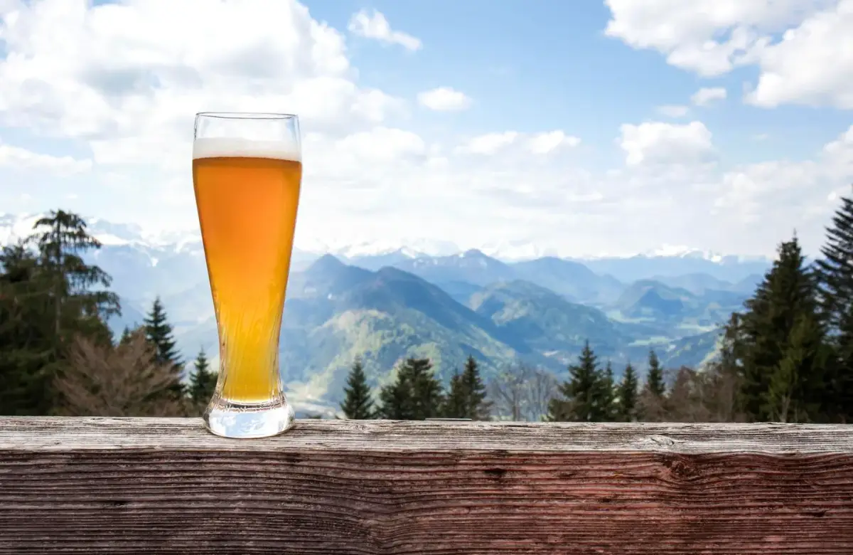 Cuáles son los mejores destinos cerveceros: desde lugares tradicionales hasta ciudades que desafían las estrictas leyes sobre el alcohol