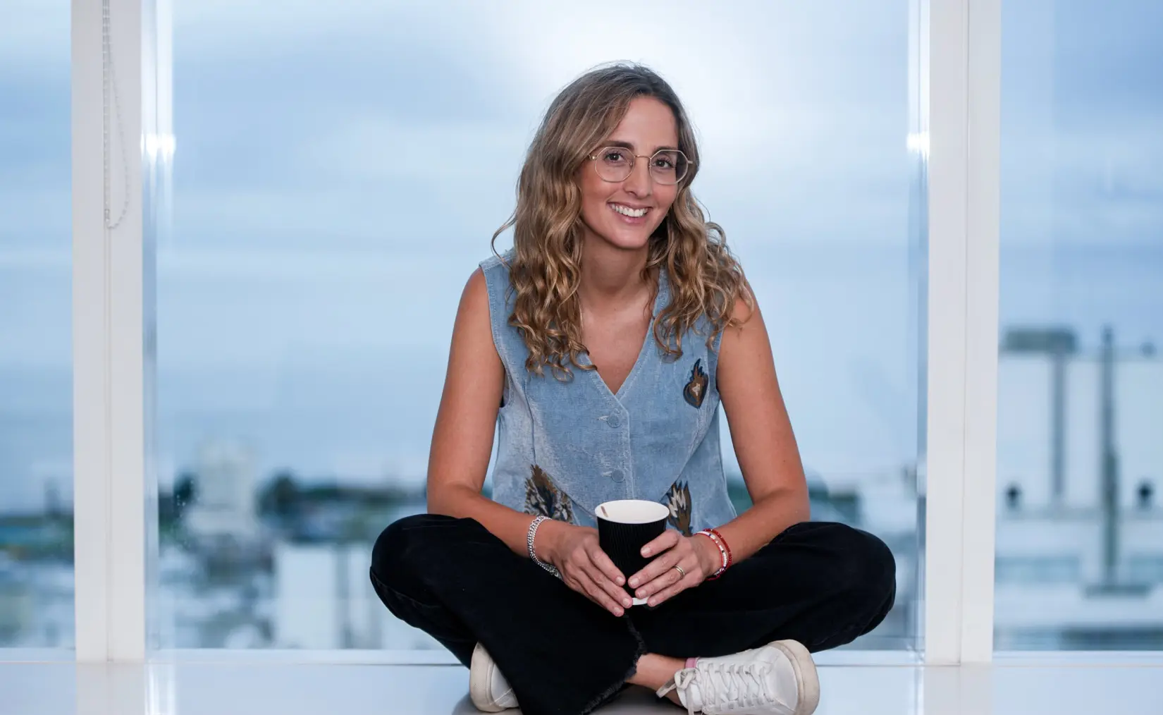 Miles de ejemplares vendidos, comunidad de más de 100K y charlas en empresas: la estrategia de Carolina Sur para acercar la educación financiera