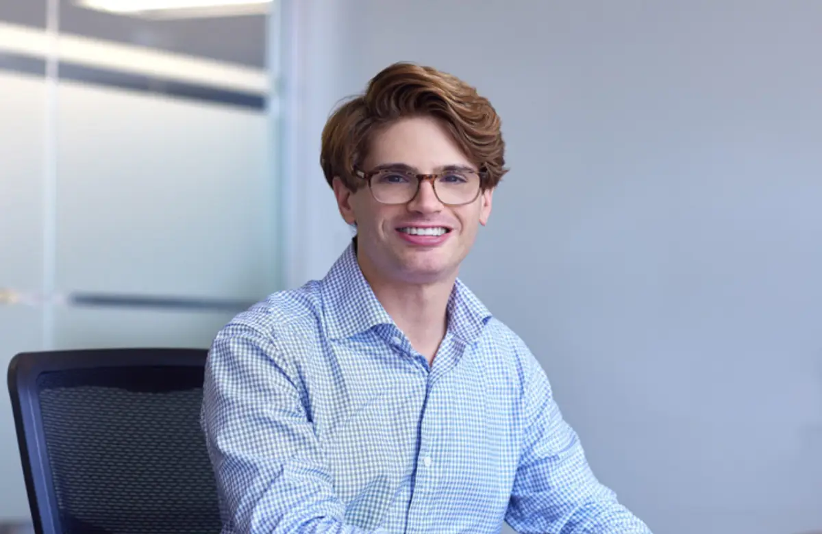 Tiene 34 años, fue "Forbes 30 Under 30" y acaba de cerrar su mayor acuerdo: US$ 120 millones para crear nuevos fármacos con IA