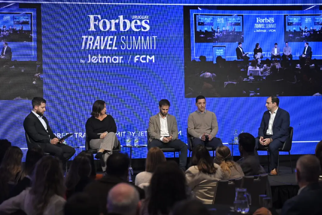 Mathías Buela, Lucía Fernández, Camilo Papa, Martín Alesina y Federico Cabrera