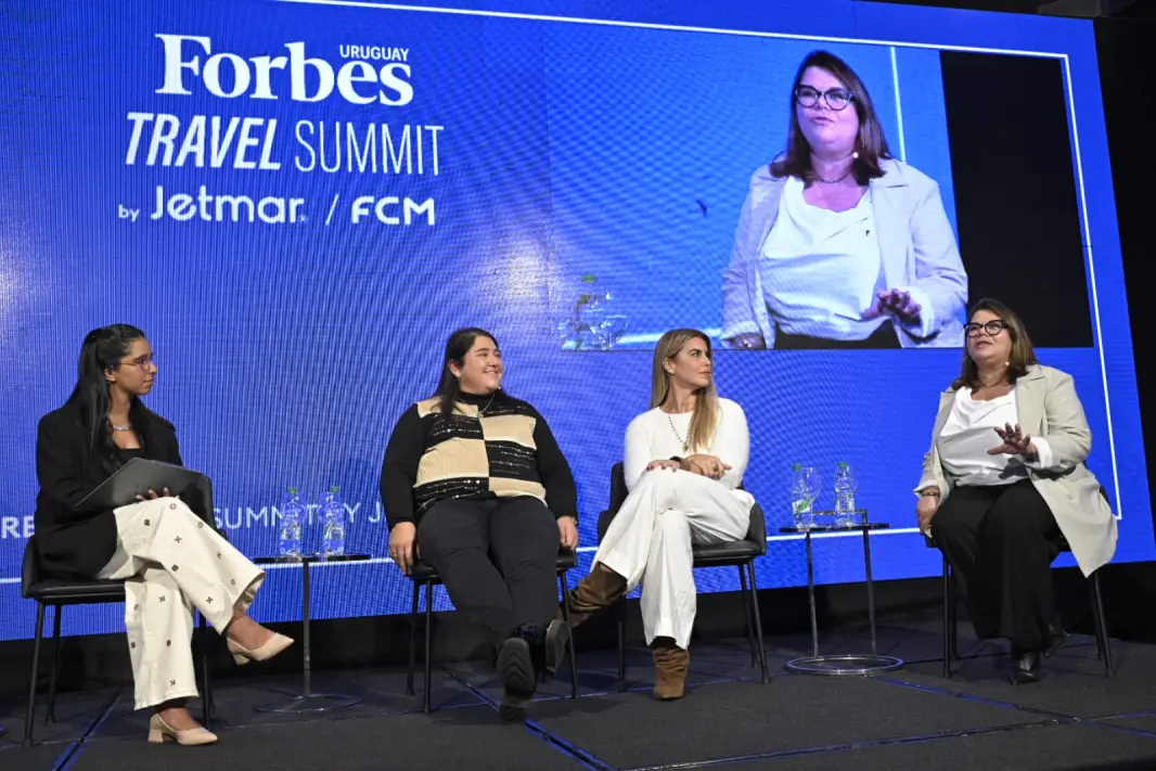 Irene Núñez, Sofía Fernández, Mercedes Del Castillo y Julliane Marques Cortez. Foto: Diego Olivera.
