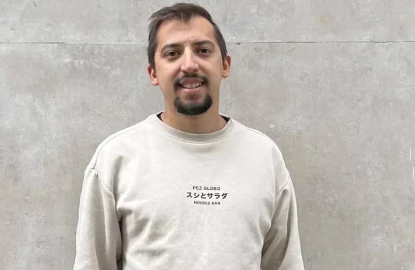 Empezó como cocinero de Pez Globo, se convirtió en uno de sus dueños y ahora apuesta por la pastelería asiática en Uruguay