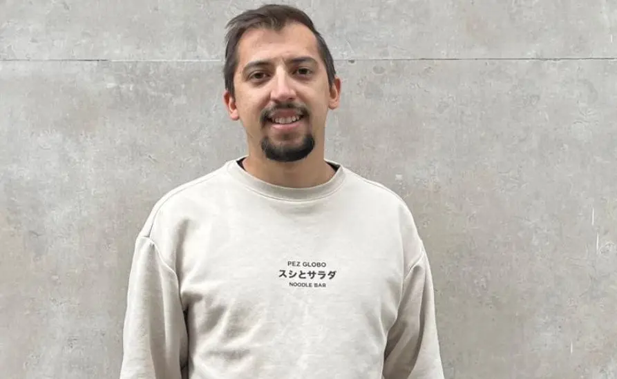 Empezó como cocinero de Pez Globo, se convirtió en uno de sus dueños y ahora apuesta por la pastelería asiática en Uruguay