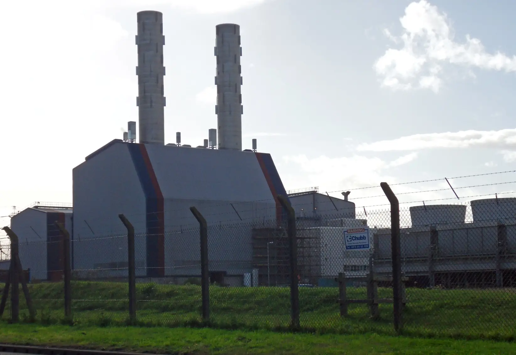 SE PUEDE USAR/Power Base (Foto: Power Base by J Scott, CC BY-SA 2.0 <https://creativecommons.org/licenses/by-sa/2.0>, via Wikimedia Commons).