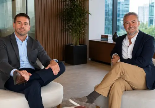 Glue Executive Search, la consultora rioplatense que colocó 500 ejecutivos en Toyota, Pfizer y LVMH, se une a un gigante global