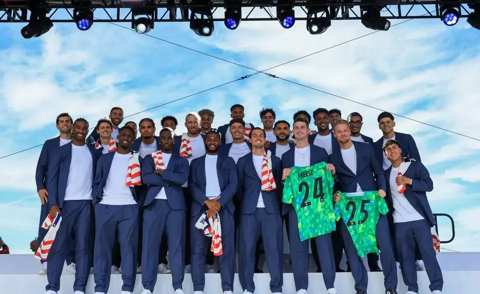 Suites de US$ 1 millón, jets privados y hasta alquiler de camisetas: el turismo premium activa una economía paralela
