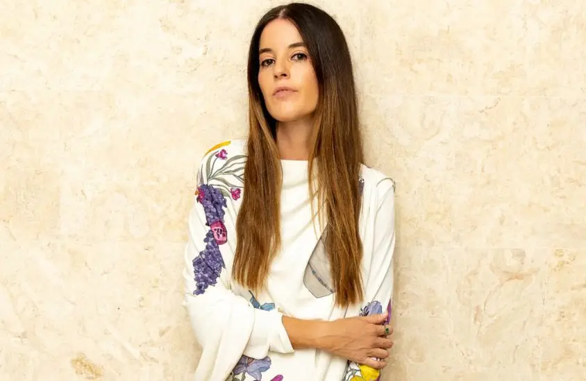 Isla & White, la exclusiva marca de ropa cocreada por una uruguaya que desde el Caribe vende a Estados Unidos, Europa y Dubái