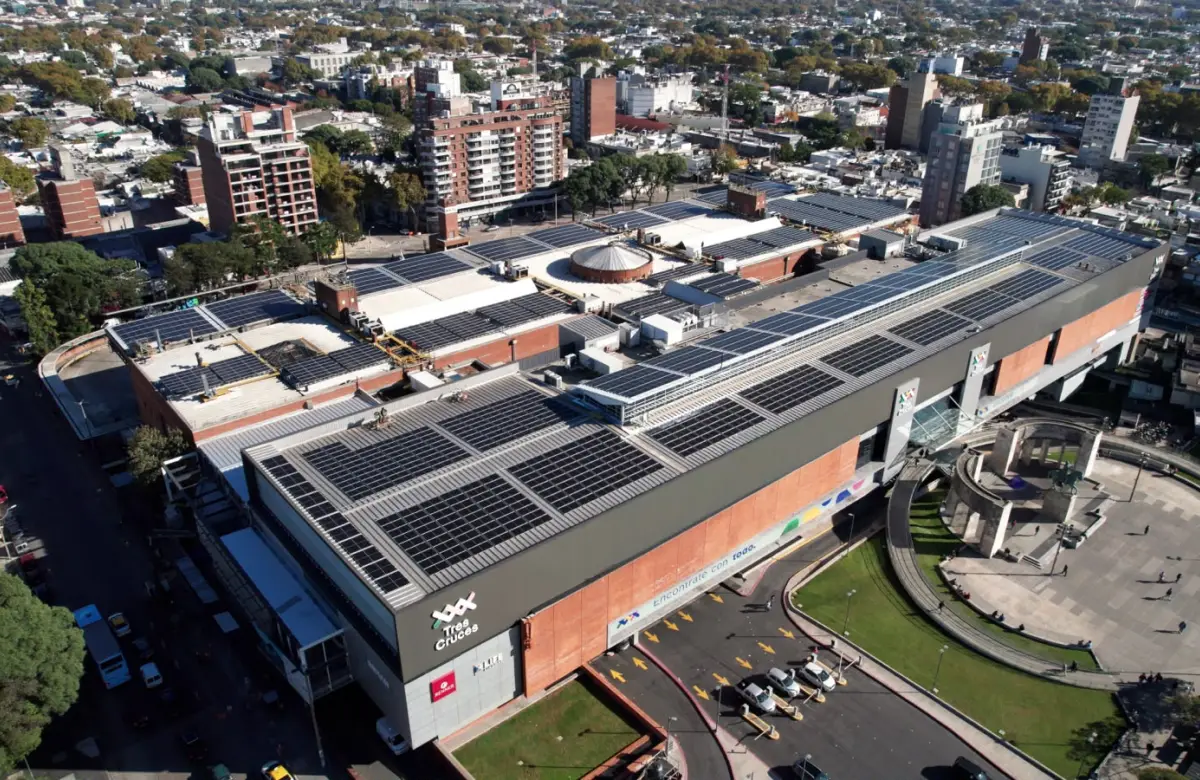 Tres Cruces puso en marcha su planta fotovoltaica con inversión de US$ 1.2 millones; "Inaugurar algo siempre es una apuesta al futuro", dijo Lecueder