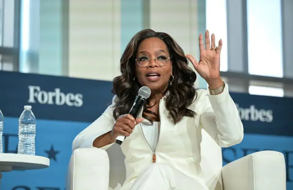 El manual del éxito de Oprah Winfrey: de la pobreza a construir un imperio de 3.400 millones de dólares