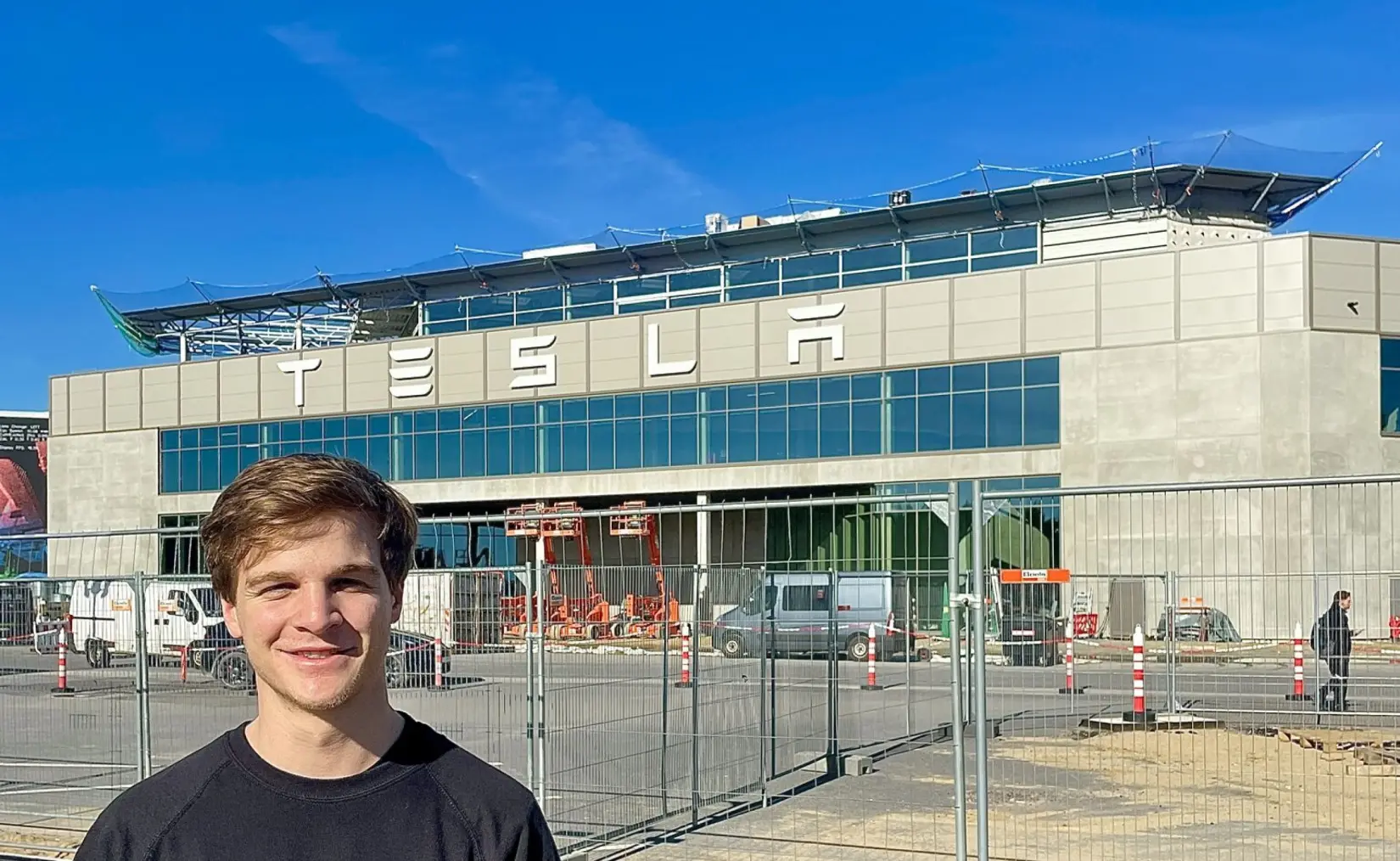 "Estamos llegando": el anuncio de Tesla y el ingeniero uruguayo señalado para liderar la operación local