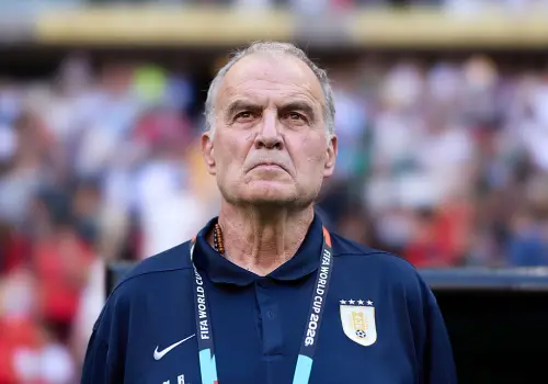 Líderes tóxicos y culturas de ansiedad: las lecciones que deja el paso de Marcelo Bielsa por la selección uruguaya