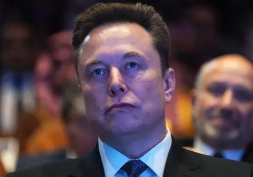 Elon Musk cumplió su promesa y estrenó su propia versión de La Odisea con inteligencia artificial: ¿qué dijo la crítica?
