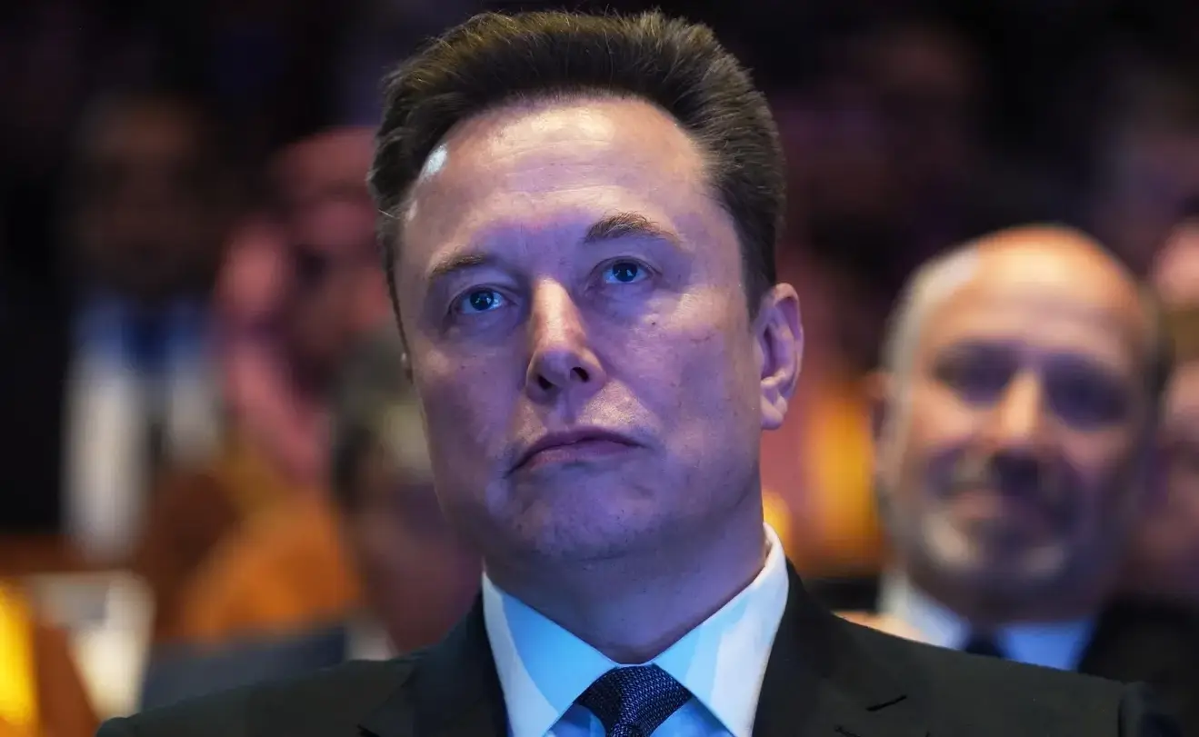 Elon Musk cumplió su promesa y estrenó su propia versión de La Odisea con inteligencia artificial: ¿qué dijo la crítica?