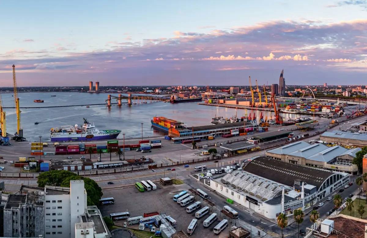 Paros, costos y reputación: la cuenta que le pasa el puerto a Uruguay