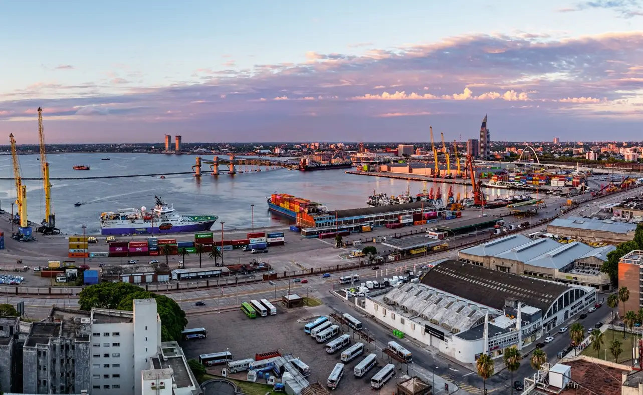 Paros, costos y reputación: la cuenta que le pasa el puerto a Uruguay