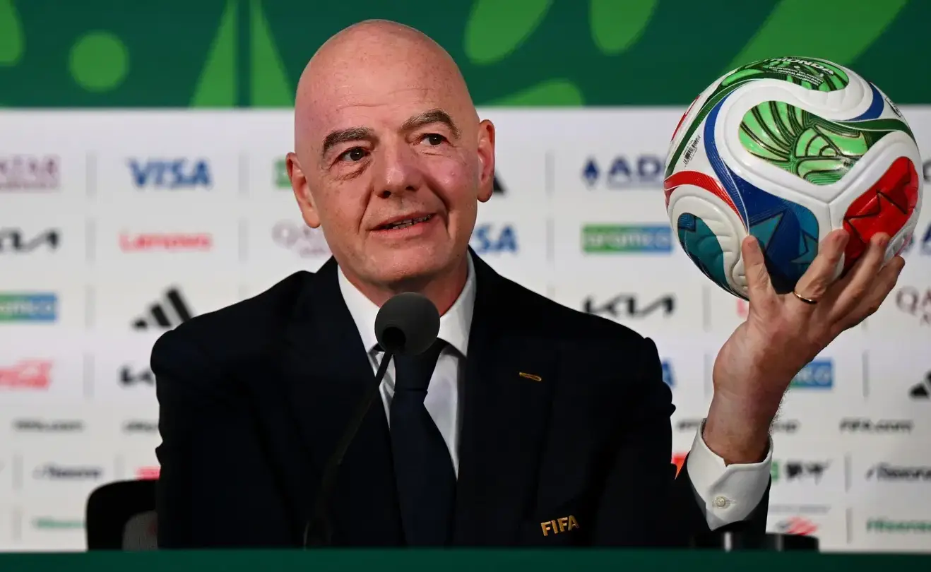 ¿Se privatiza el negocio del Mundial? Infantino abre la FIFA a un fondo de inversión y desata una guerra con la UEFA