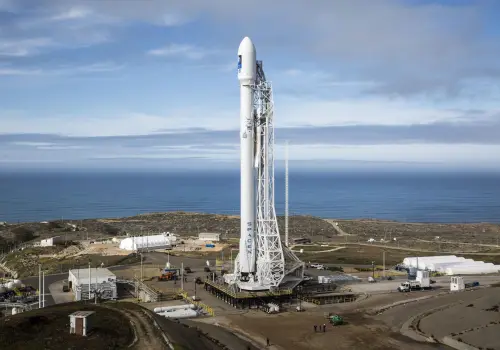 La NASA reveló imágenes del cráter que dejó el cohete de SpaceX que se estrelló contra la Luna