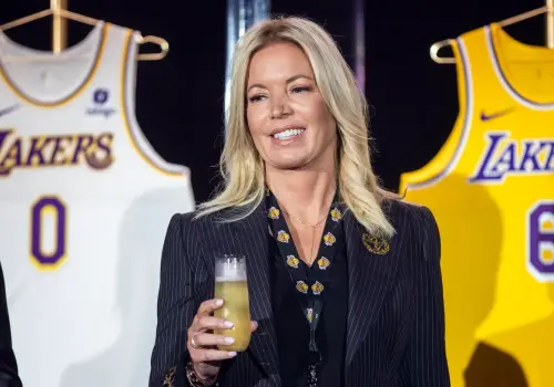 Jeanie Buss, la mujer que podría truncar la venta de Los Lakers a Josh Kushner y Bob Iger