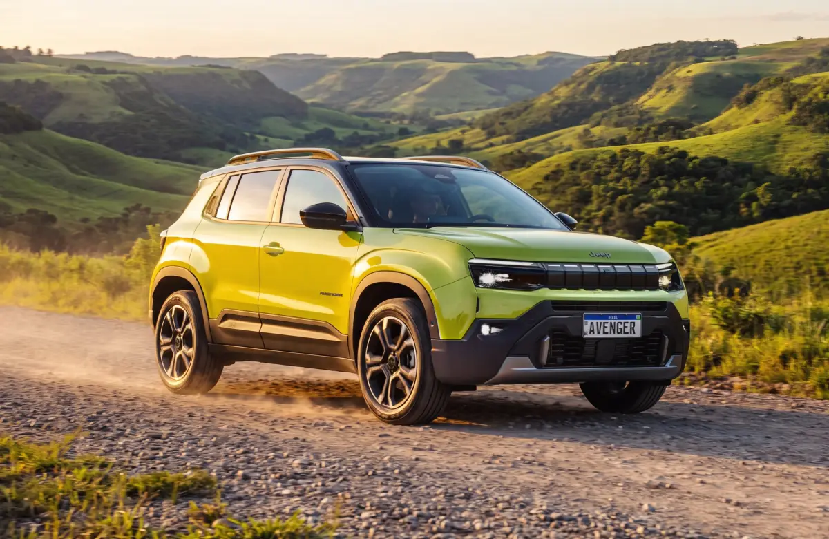 Avenger Mild Hybrid: Jeep lanza su modelo más económico en Uruguay y se convierte en la puerta de entrada a la marca