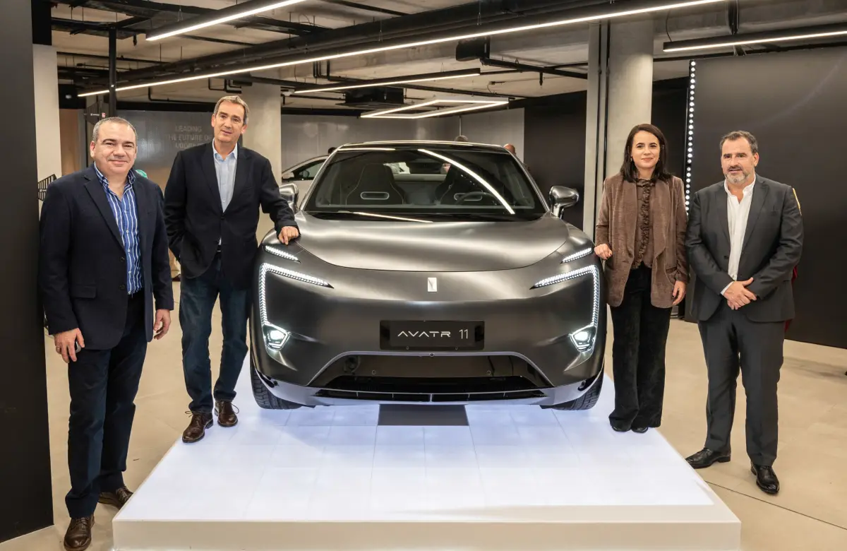 Grupo Antelo inauguró en Montevideo un autoshow sin paredes y presentó AVATR, nueva marca para el segmento de lujo