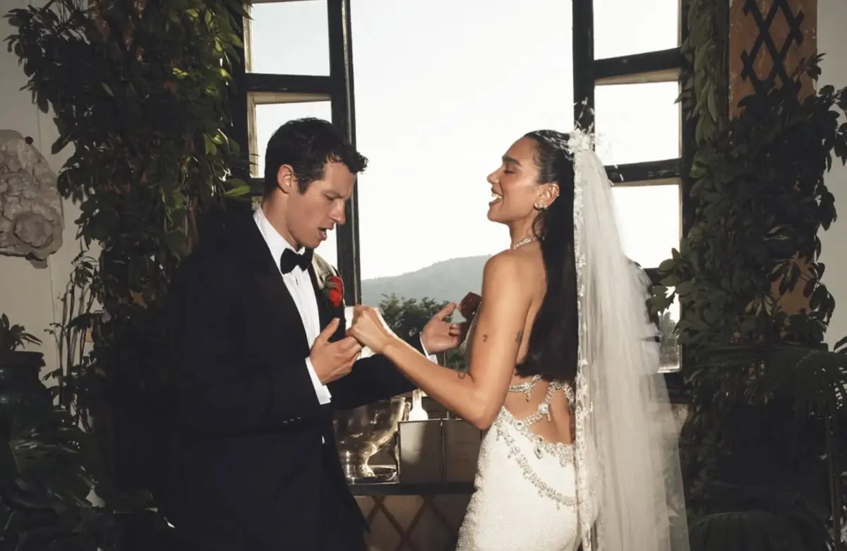 Dua Lipa celebró su casamiento con una fiesta de casi US$ 2 millones, más de 200 invitados y Elton John en vivo