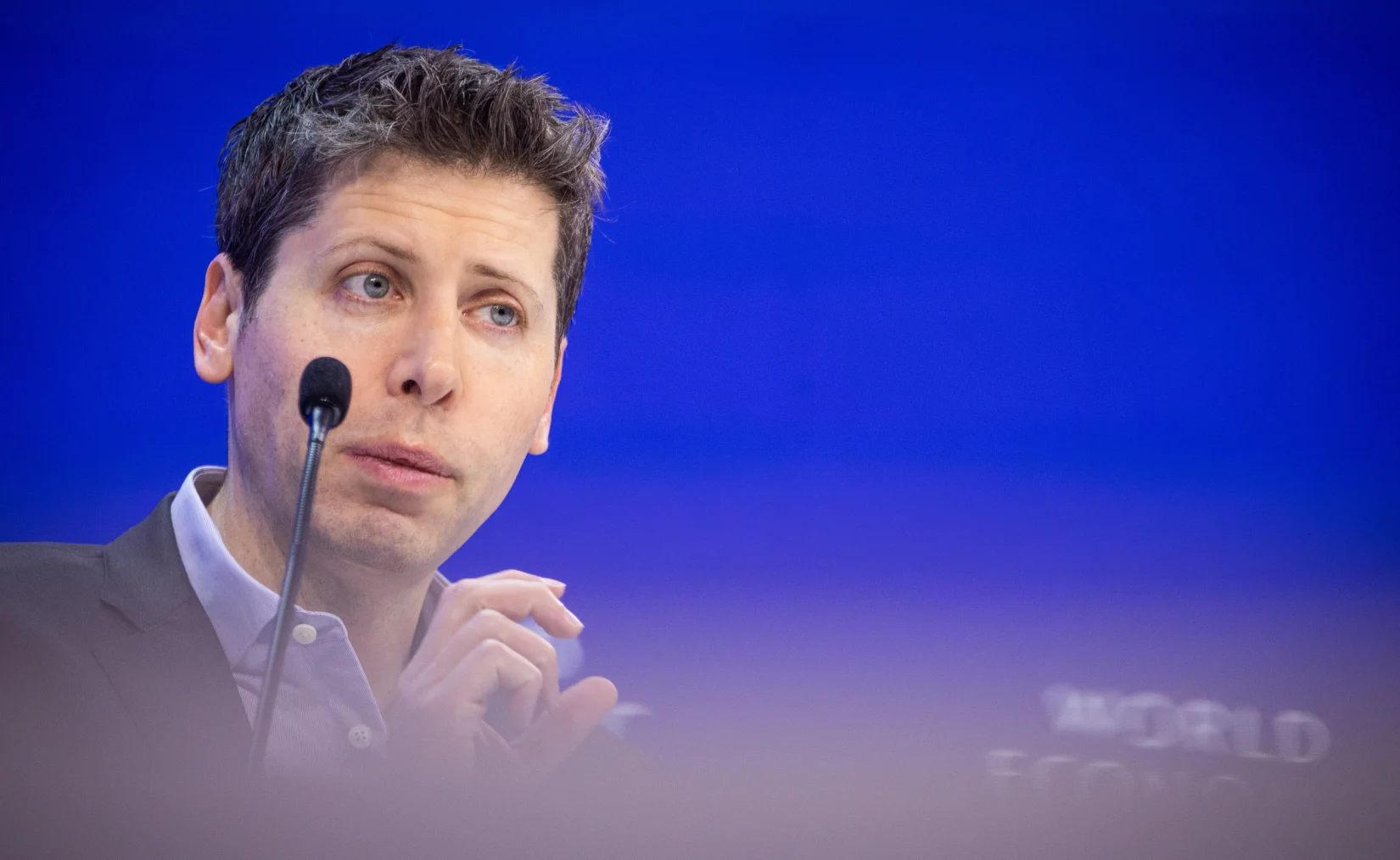 Altman se une a Amodei y Musk para controlar la IA y anunció que OpenAI no saldrá a la bolsa este año