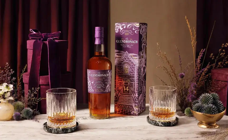 El Glendronach cumple 200 años y sorprende con un whisky que cambia una fórmula histórica