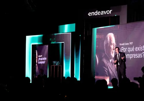 "Las empresas del futuro serán un CEO + agentes de IA": la predicción del CEO de Despegar y las características del trabajo del futuro
