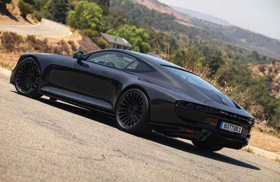 Tiene 1.000 caballos y cuesta más de 1 millón de dólares, así es el exclusivo Brabus Bodo