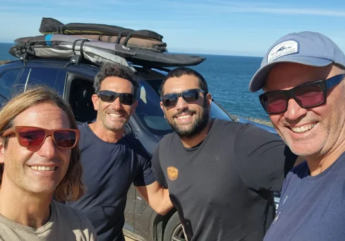 Lineup, la plataforma uruguaya de cámaras de surf, compra la brasileña WavesNow y se convierte en uno de los principales jugadores de Sudamérica