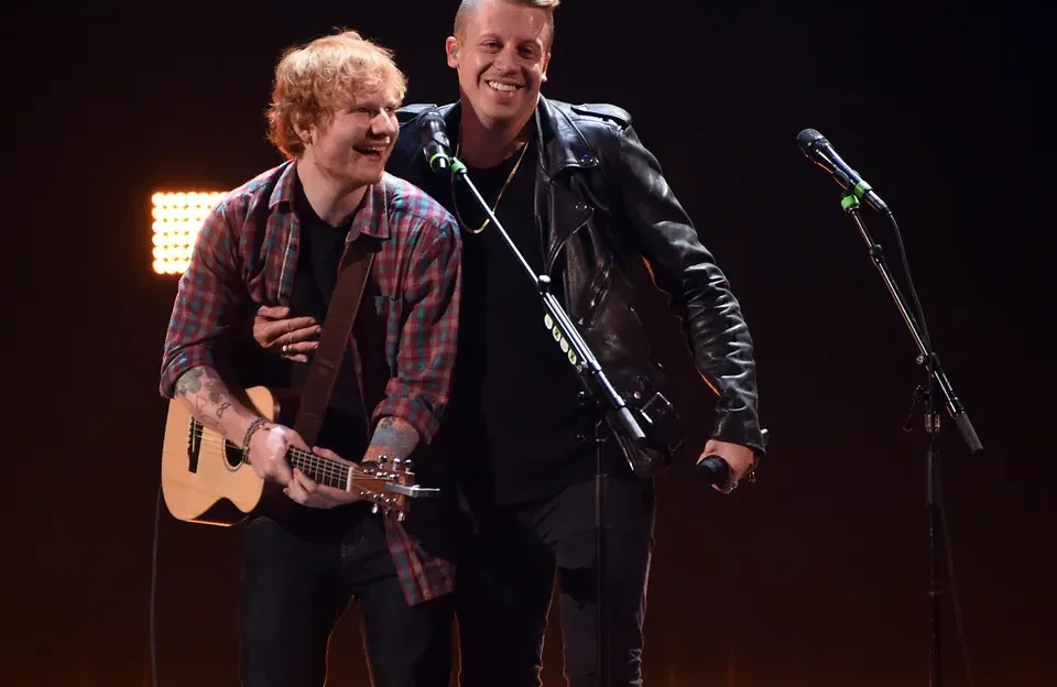 La cronología del peor momento de Ed Sheeran: la polémica que lo dejó solo, sin teloneros y pidiendo disculpas