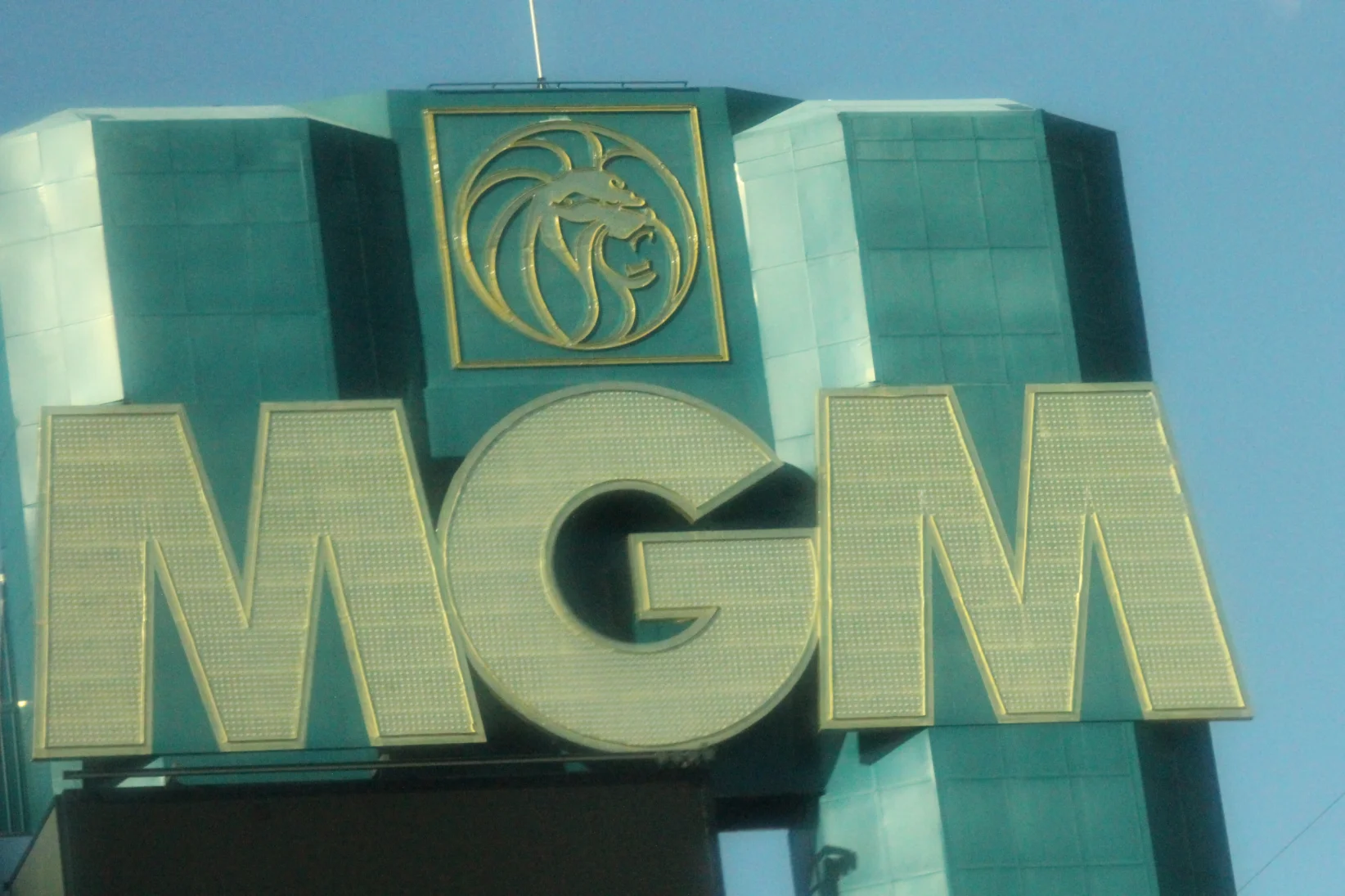 MGM Resorts es dueña de algunos de los casinos más emblemáticos de Las Vegas (Resorts Noah Wulf, CC BY-SA 4.0, via Wikimedia Commons).