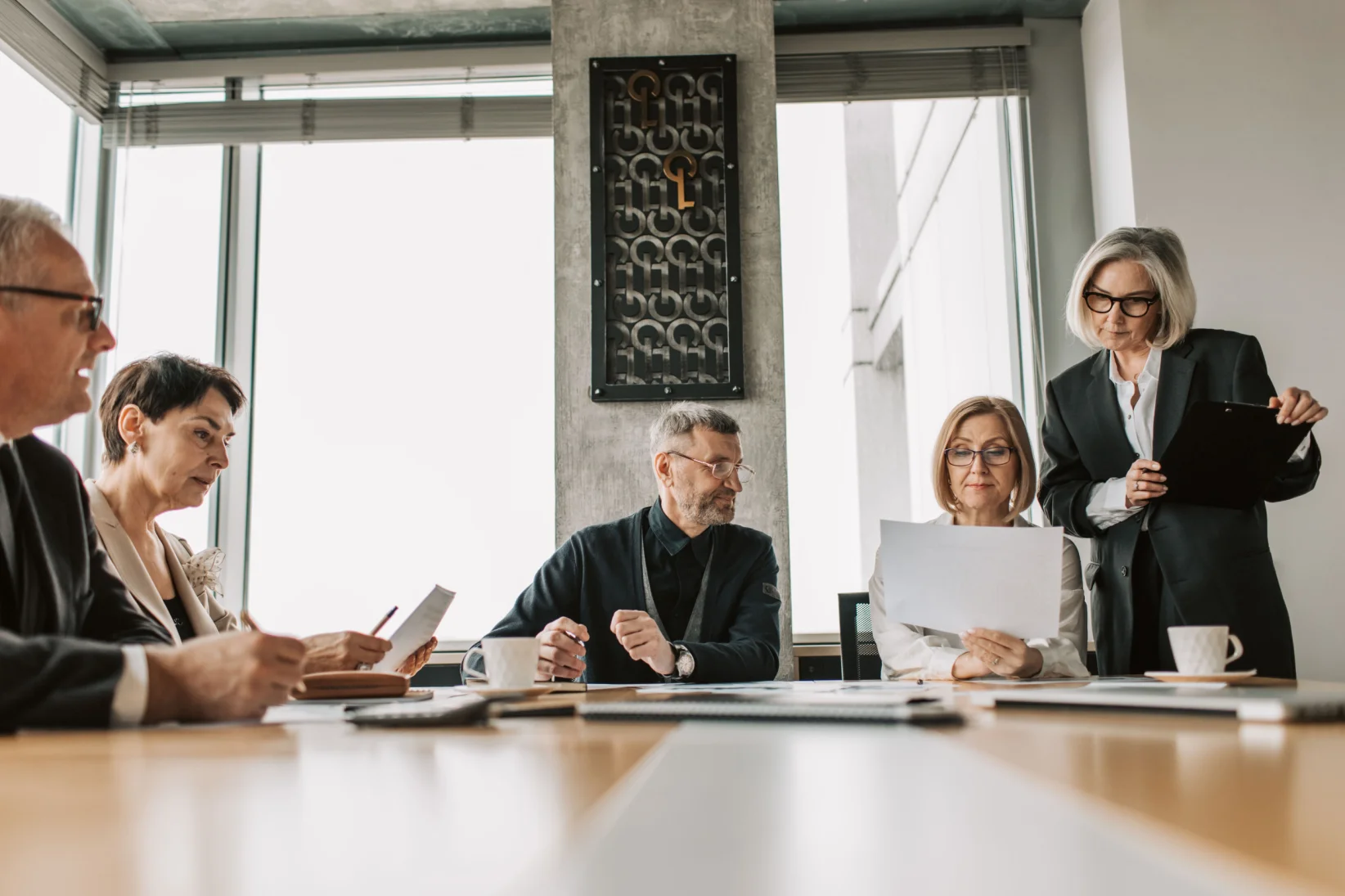 Reunión de trabajo, oficina, empresas - Foto: Pexels