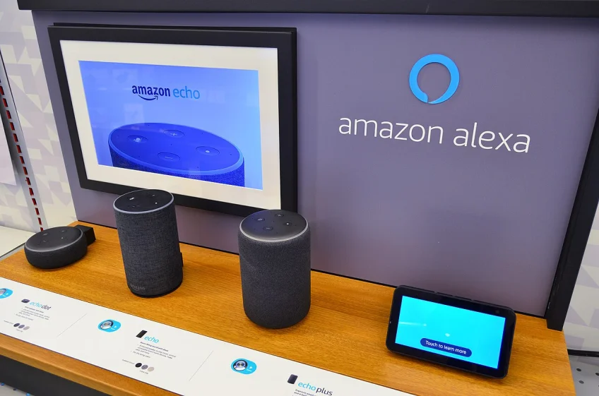 Alexa (SE PUEDE USAR)  Crédito: Raysonho @ Open Grid Scheduler / Scalable Grid Engine, CC0, via Wikimedia Commons - Wikimedia Commons
