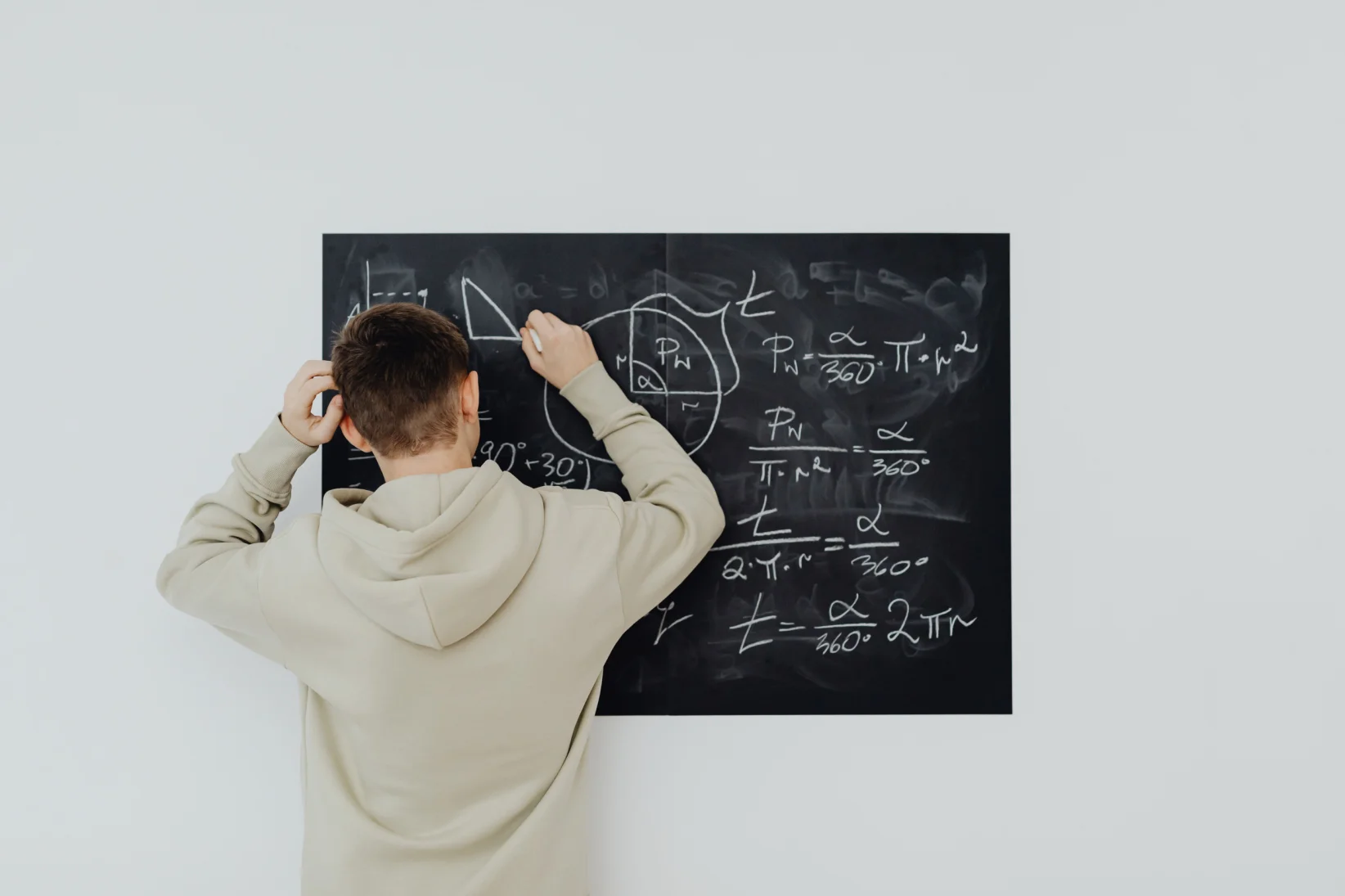 Matemáticas, ecuaciones - FOTOKAROLINA GRABOWSKA
KABOOMPICS/PEXELS