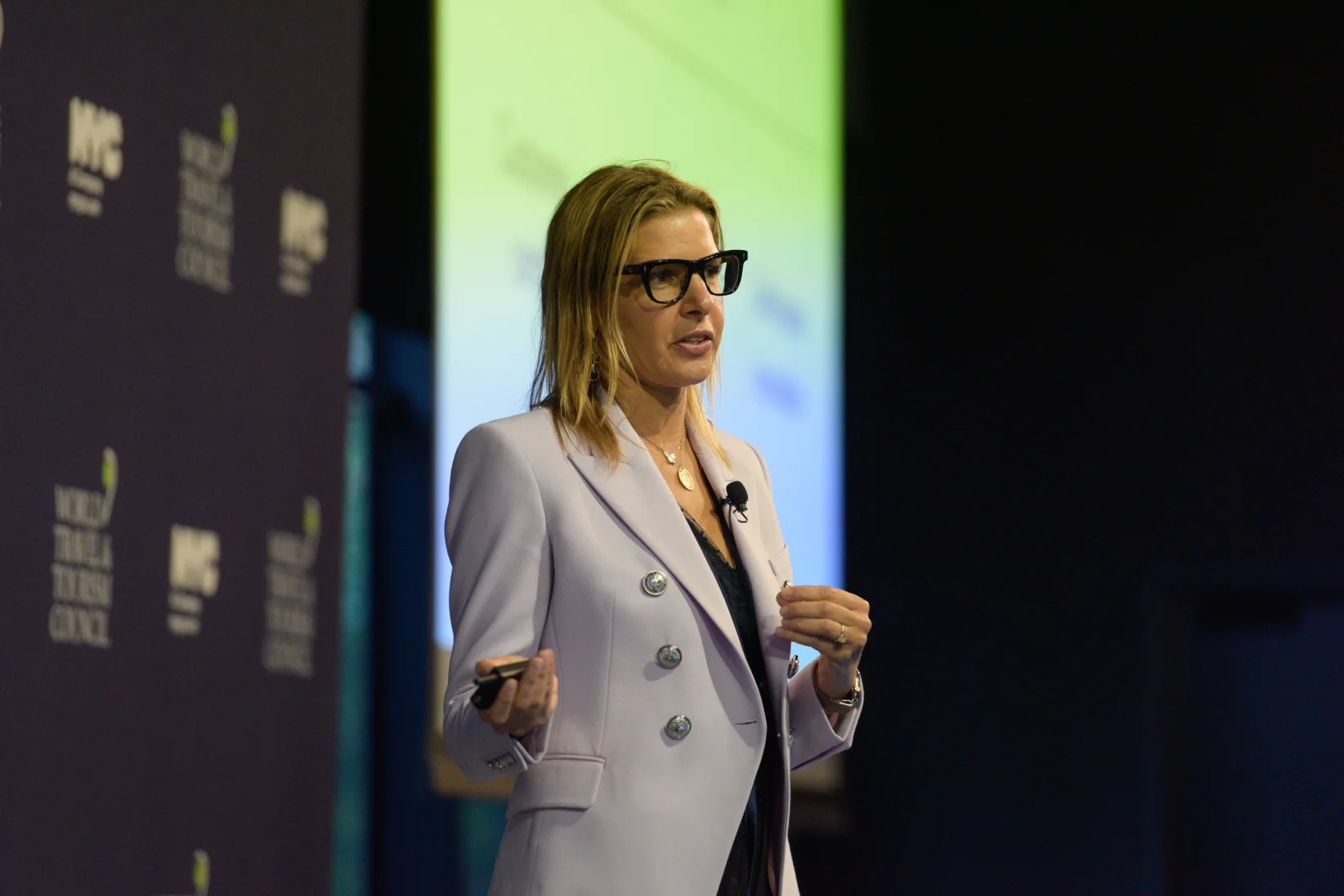 SE PUEDE USAR/Caryn Seidman Becker-CEO de CLEAR - Foto: World Travel & Tourism Council, CC BY 2.0 , via Wikimedia Commons.
