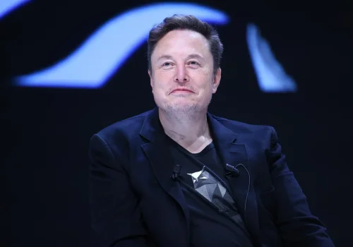 Elon Musk apuesta US$ 1.000 millones al gigante detrás de Warner Bros. y HBO