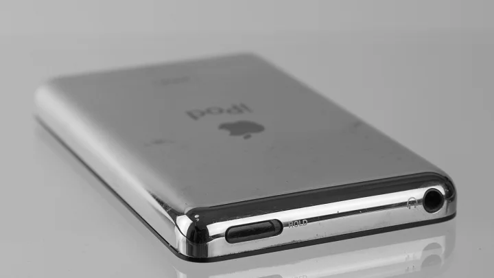 iPod (SE PUEDE USAR) Crédito: © Raimond Spekking, Wikimedia Commons - Wikimedia Commons