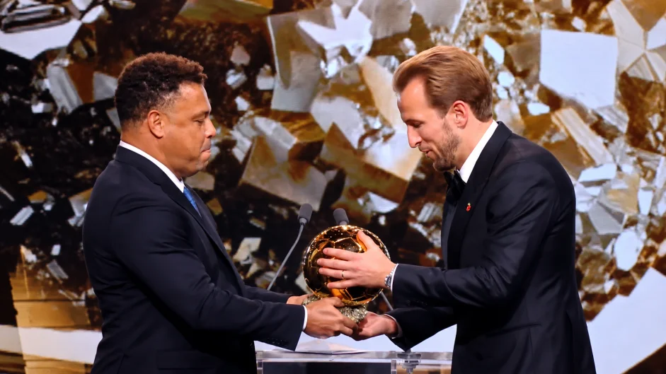 Harry Kane ganó el Balón de Oro 2026. - Foto: captura de pantalla de DAZN.